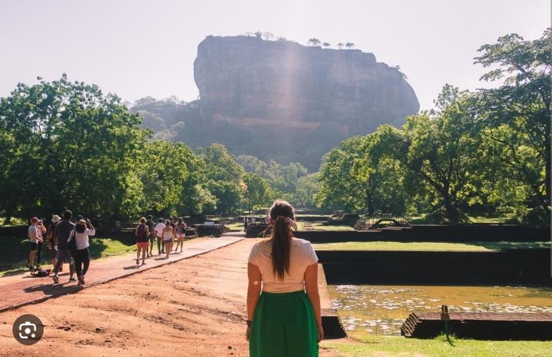 Amron Resort Sigiriya Exteriér fotografie