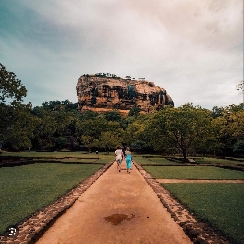 Amron Resort Sigiriya Exteriér fotografie